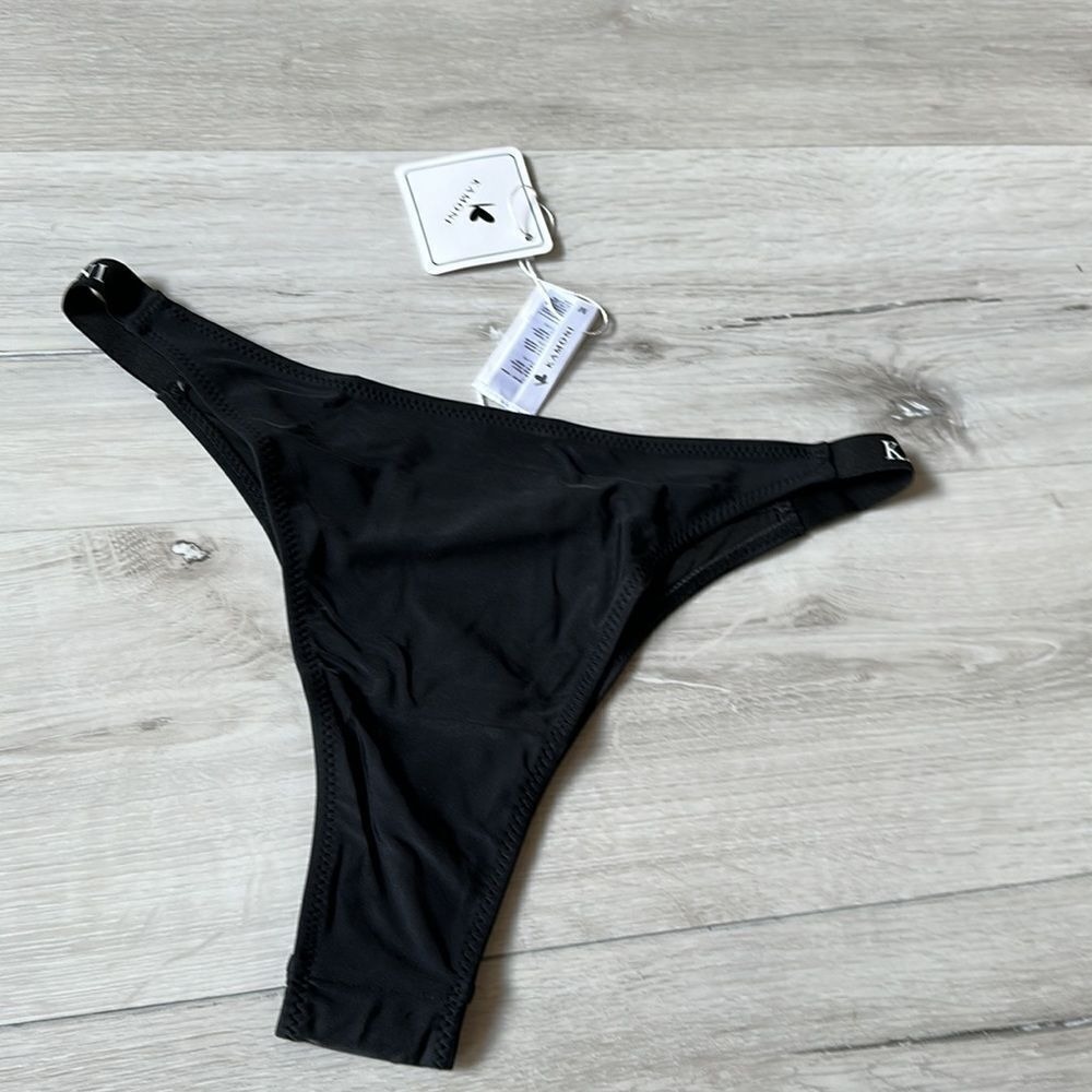Kamoni Black Brazilian Cut Bikini Bottom Black‎ Medium New With Tags